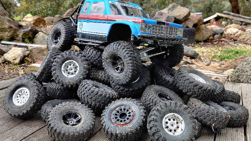 GS02F Tire Pile